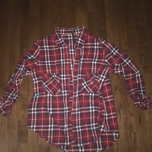 Long sleeve flannel with pocket detail